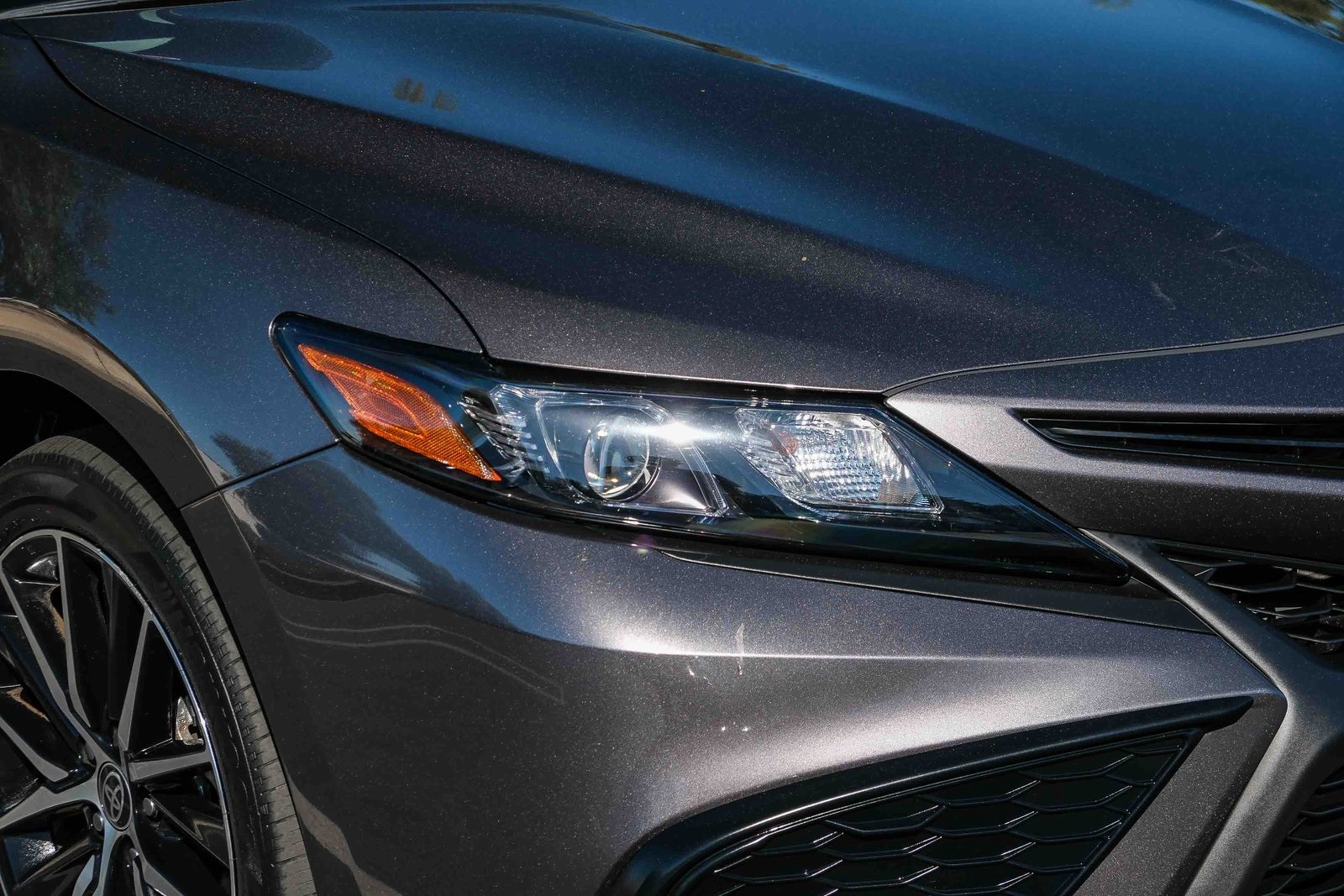 2023 Toyota Camry SE photo 4