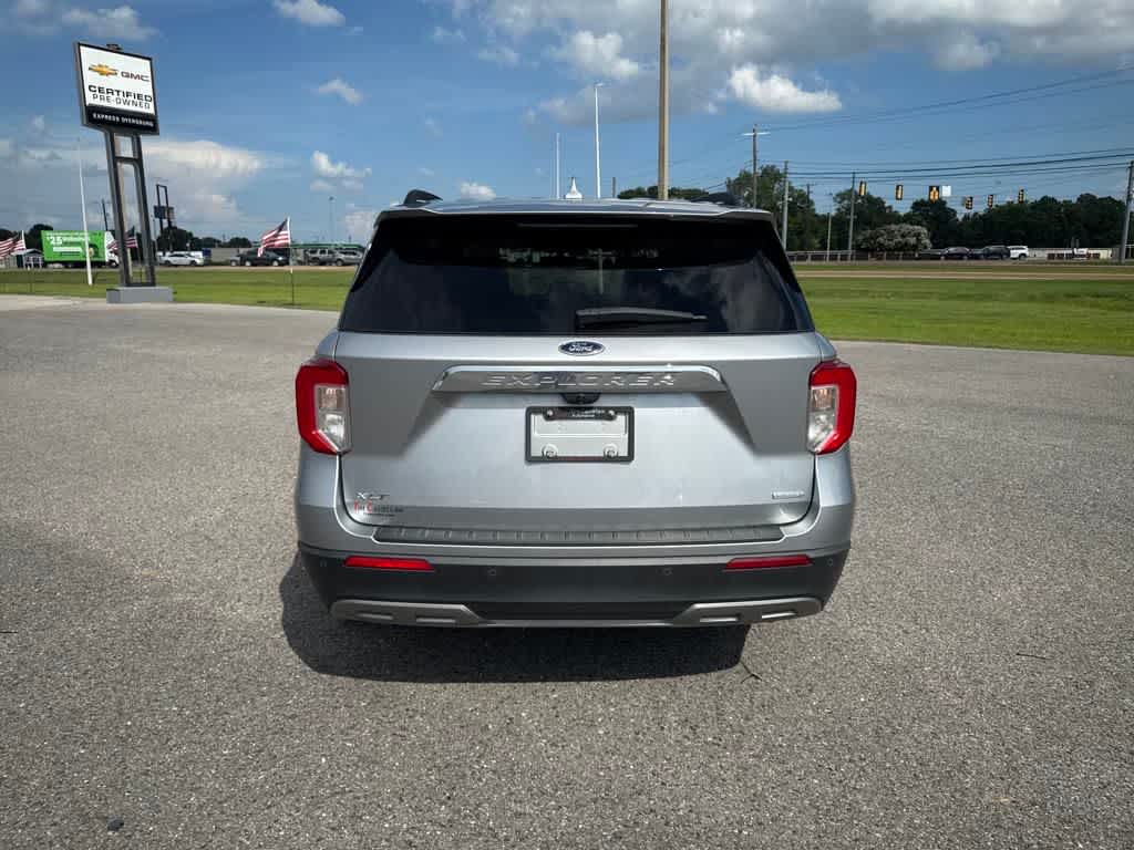 2020 Ford Explorer XLT photo 4
