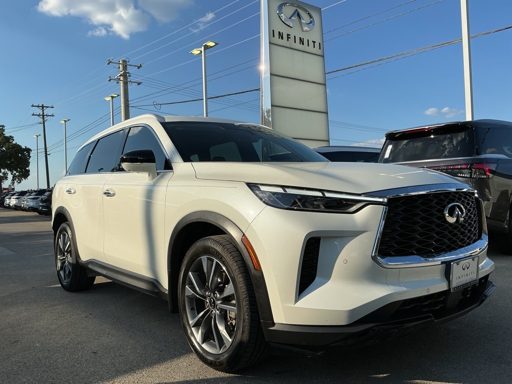 2023 Infiniti QX60 Luxe photo 7