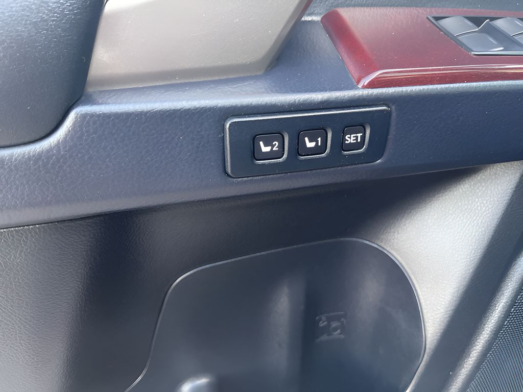 2019 Lexus GX 460 Luxury photo 18