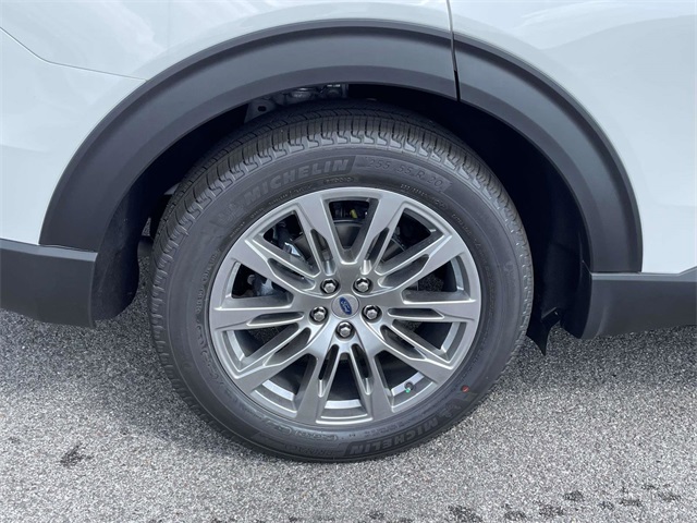 2025 Ford Explorer Platinum photo 4