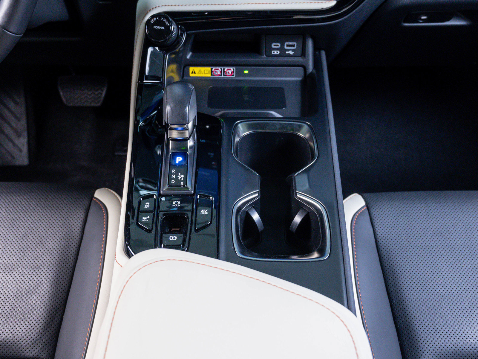 2022 Lexus NX 350h Premium AWD photo 23