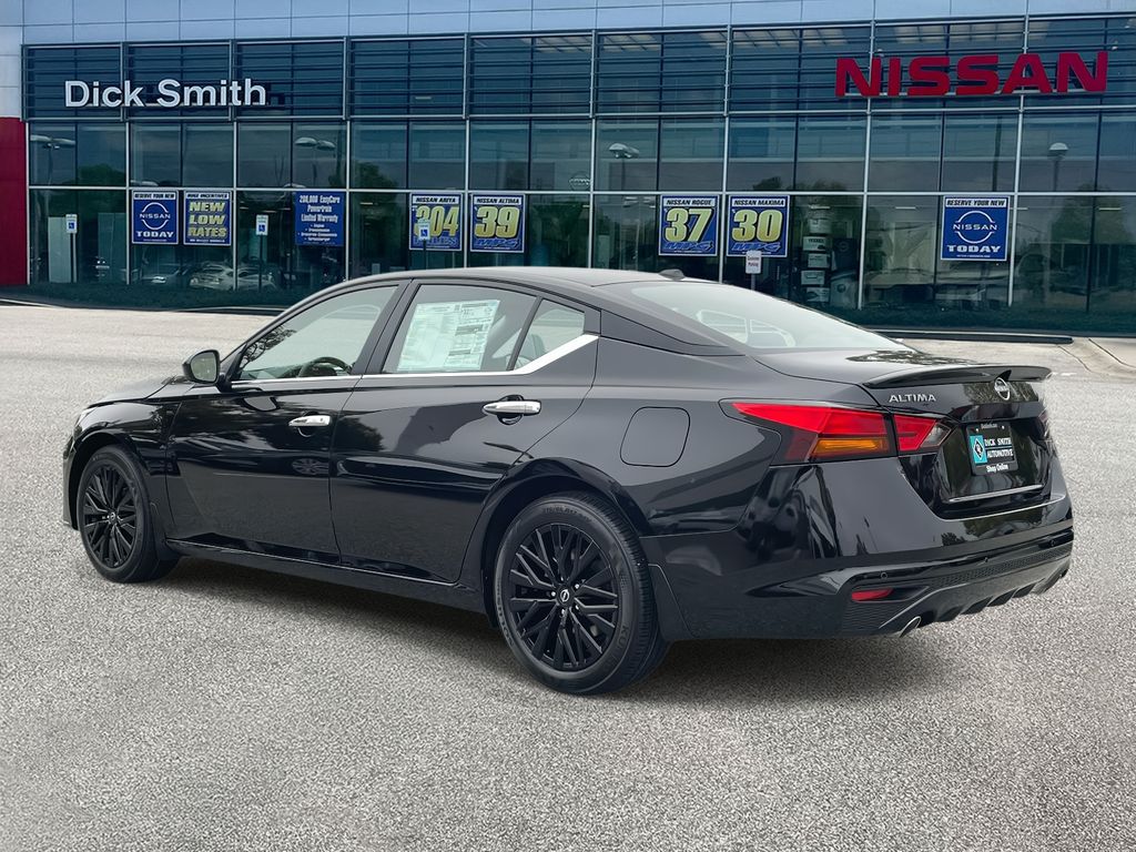 2025 Nissan Altima SV Special Edition photo 4