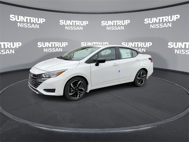 2025 Nissan Versa 1.6 SR photo 4