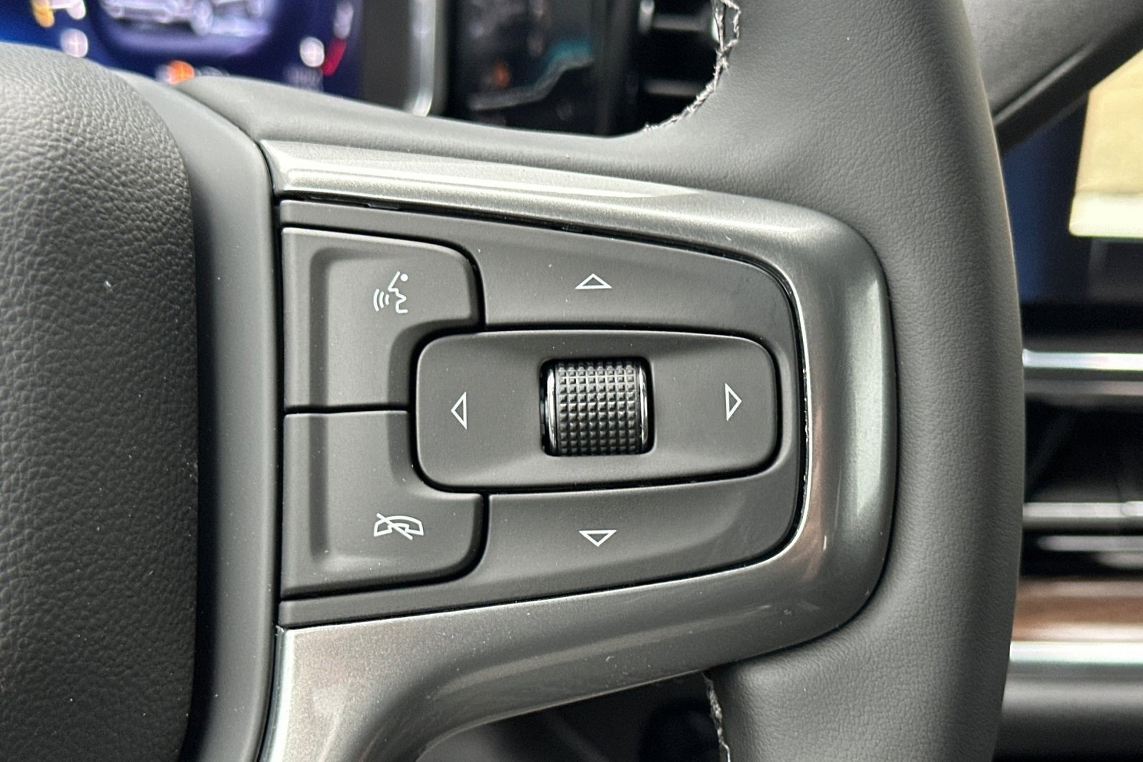 2025 Chevrolet Silverado LT photo 27