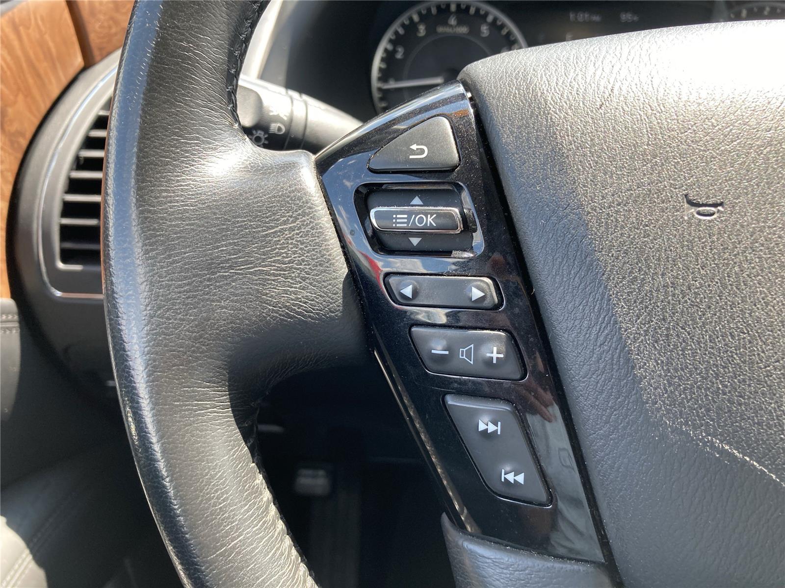 2023 Nissan Armada SL photo 20