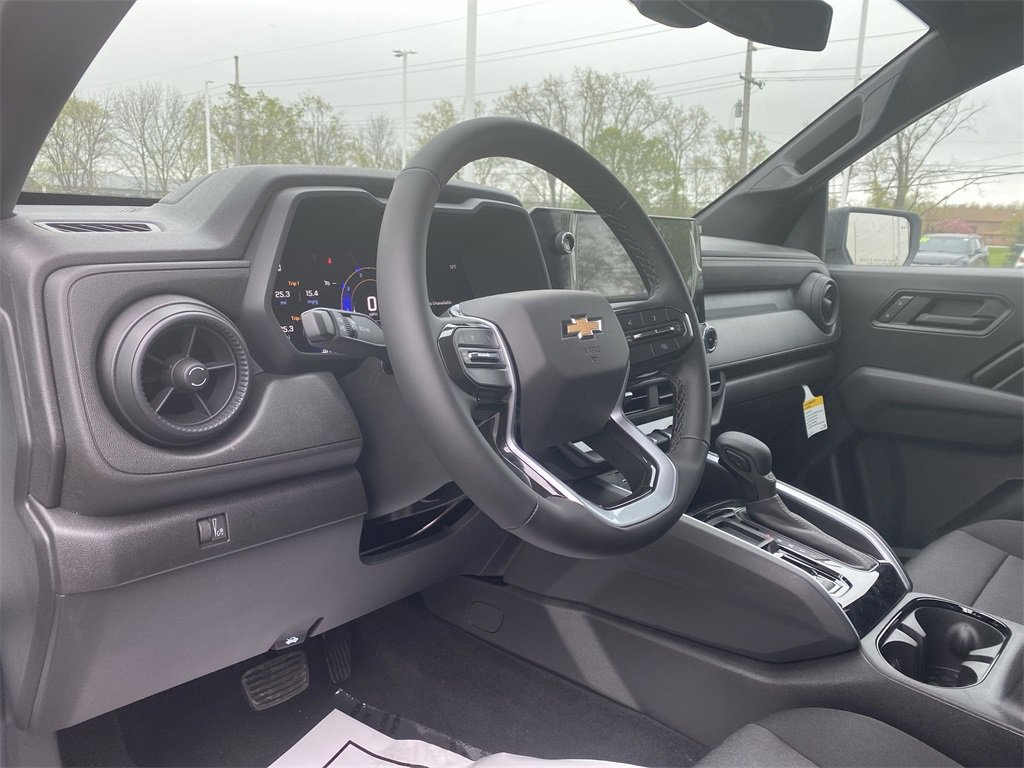 2025 Chevrolet Colorado Work Truck photo 15