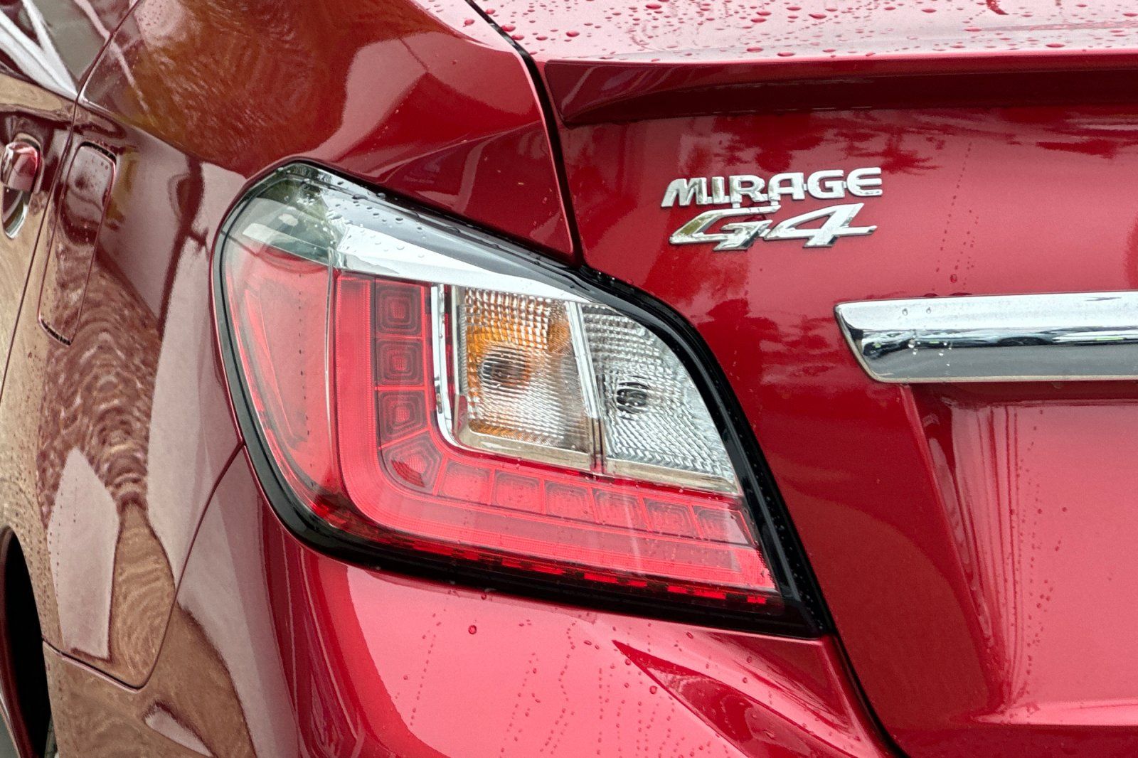2024 Mitsubishi Mirage G4 ES photo 24