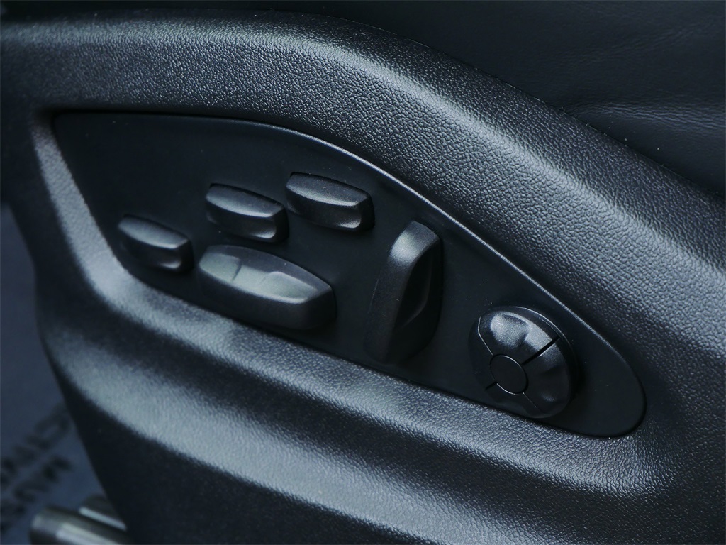 2025 Porsche Cayenne S E-Hybrid Coupe photo 11