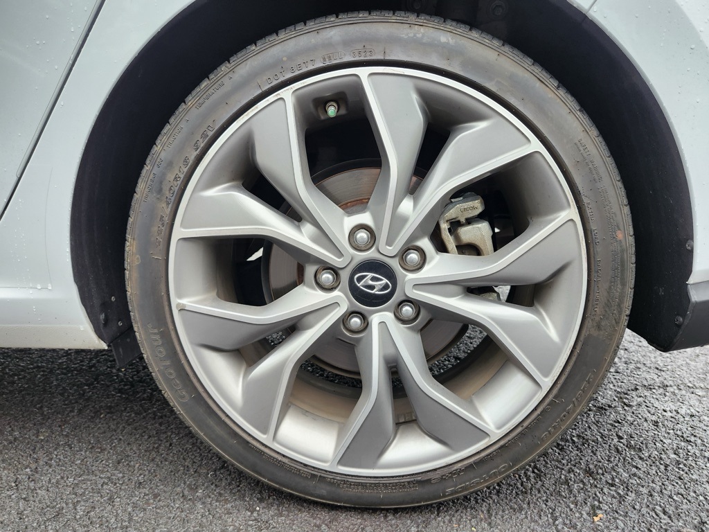 2020 Hyundai Elantra GT N Line photo 28