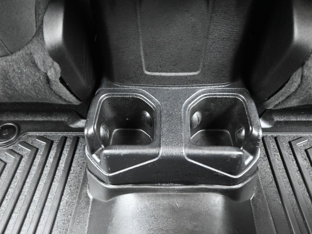 2019 Jeep Wrangler Unlimited Sport photo 21
