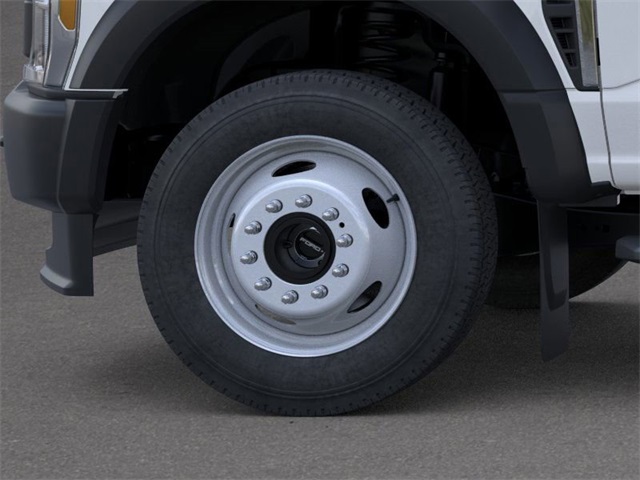 2025 Ford F-550 photo 17