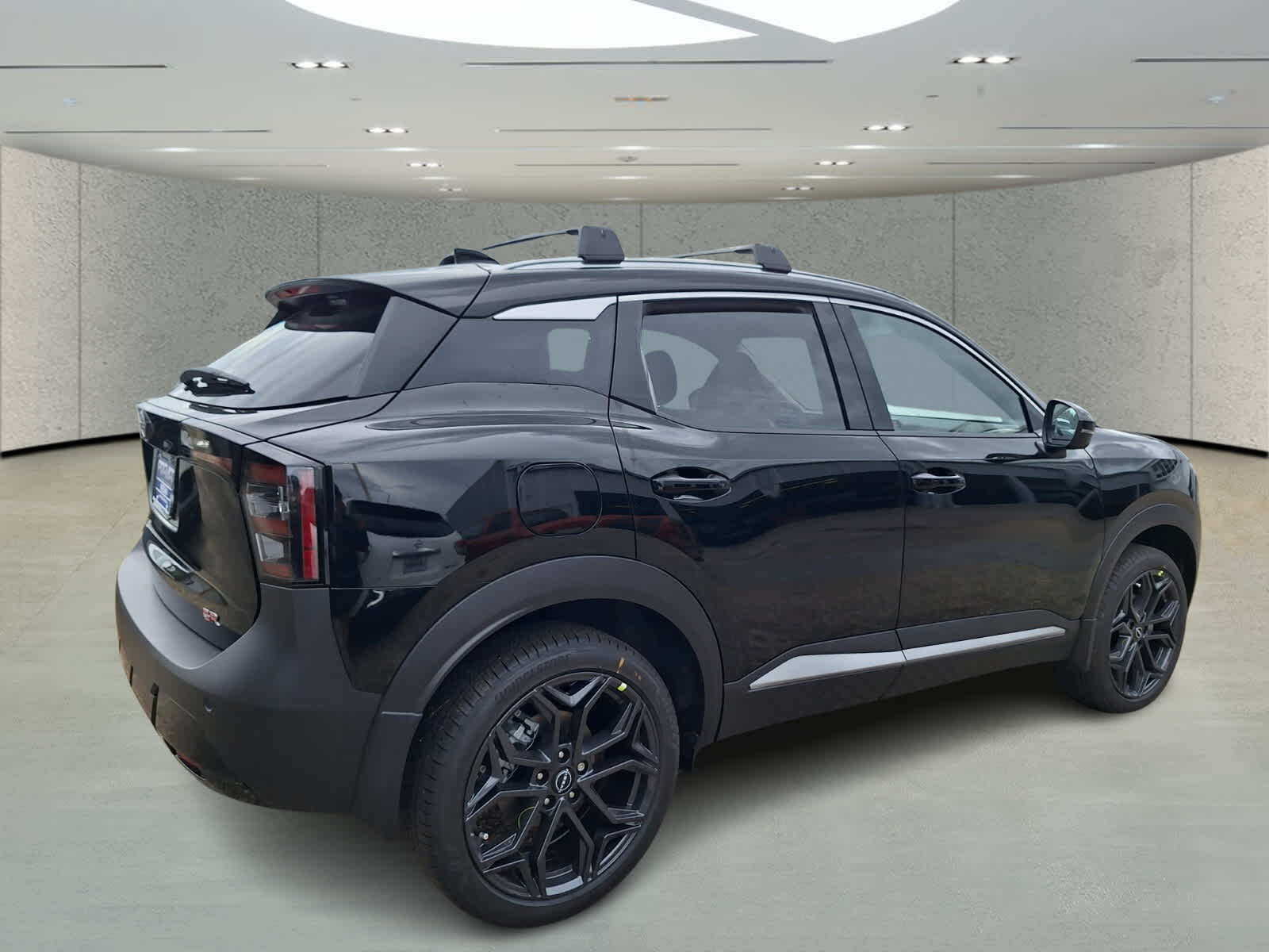 2026 Nissan Kicks SR photo 4