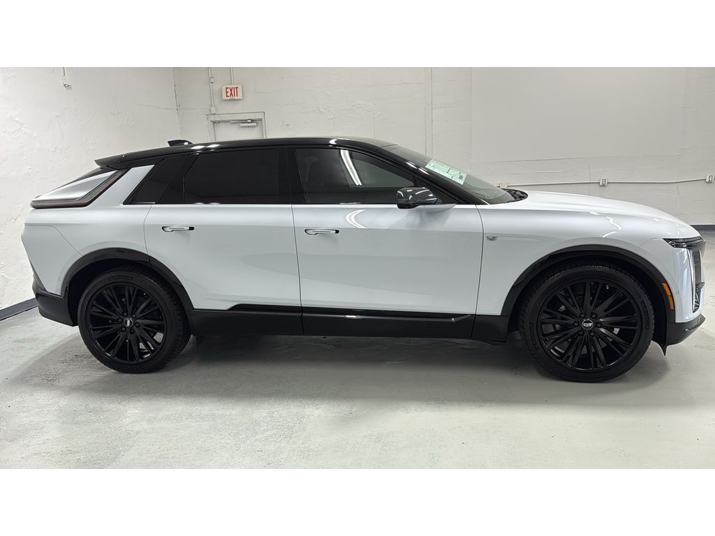 2026 Cadillac Lyriq Sport photo 4