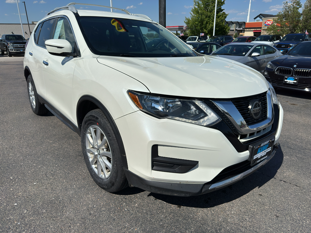 2020 Nissan Rogue SV photo 4