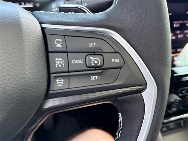 2025 Jeep Grand Cherokee Laredo X photo 18