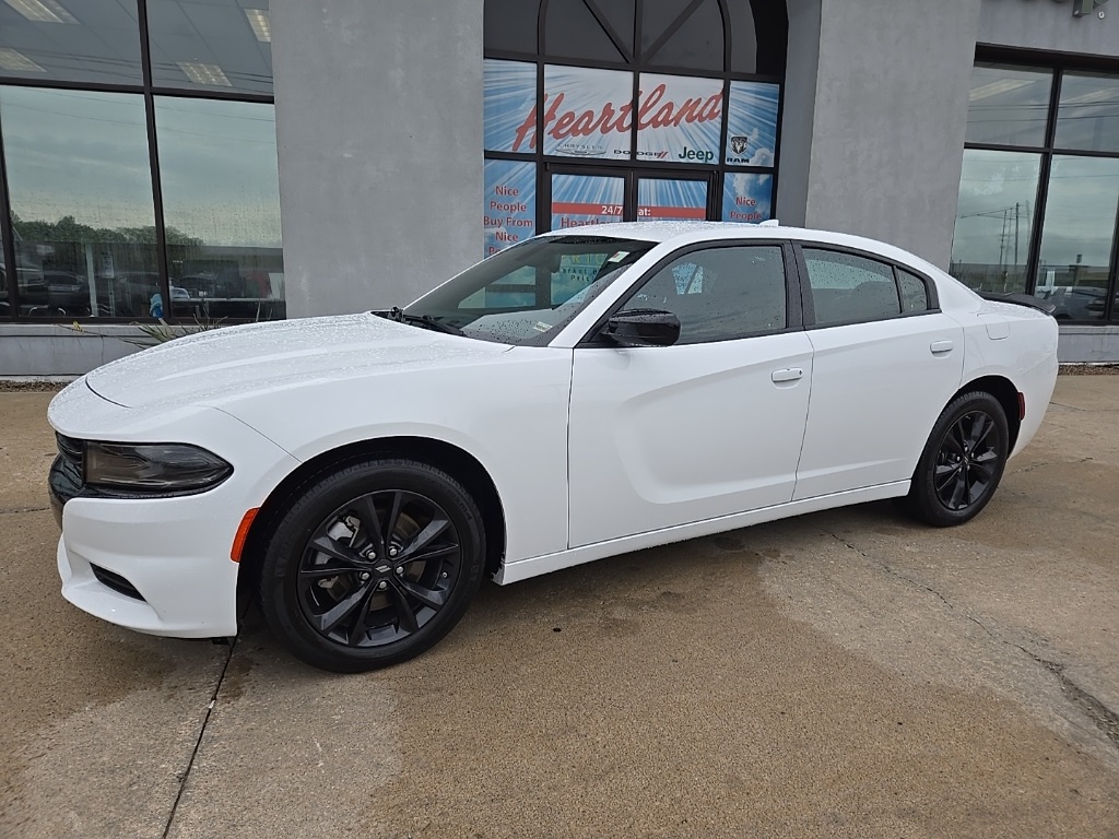 2022 Dodge Charger SXT photo 3
