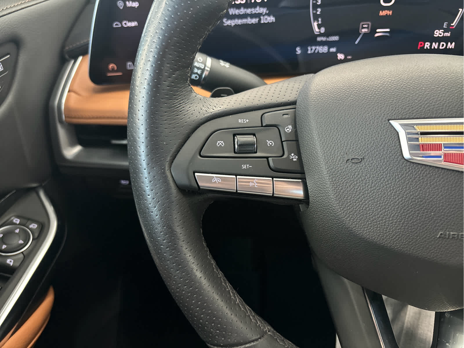2024 Cadillac XT4 Sport photo 17