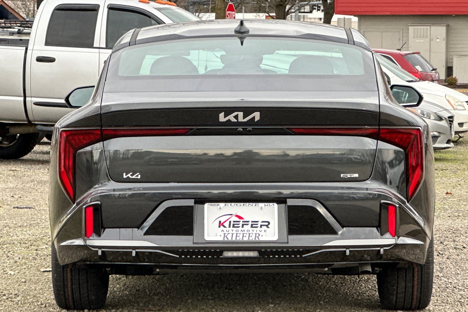 2025 Kia K4 GT-Line photo 4