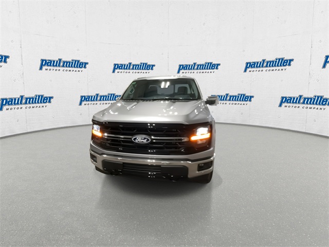 2025 Ford F-150 XLT photo 4