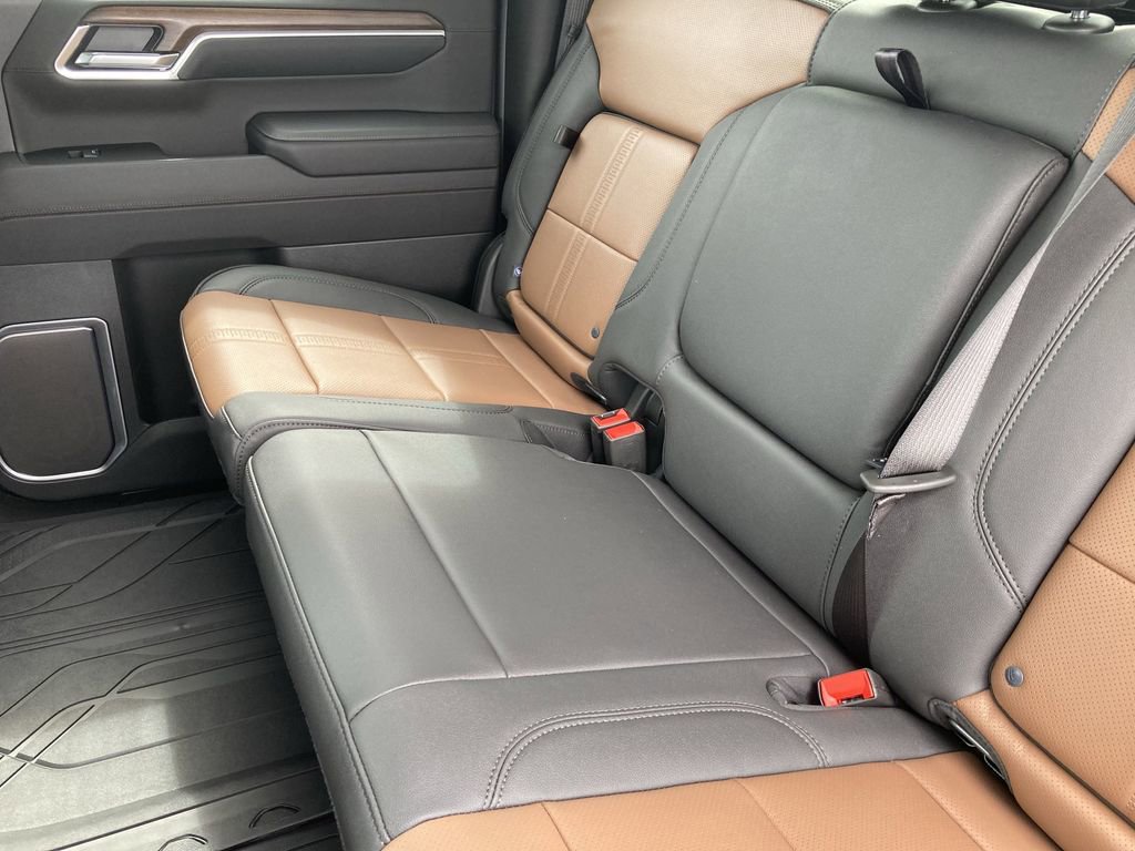 2026 Chevrolet Silverado 1500 High Country photo 18