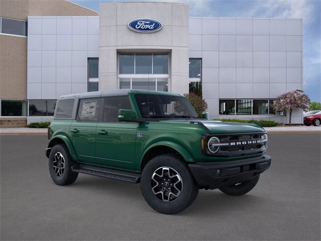 2025 Ford Bronco Outer Banks photo 6