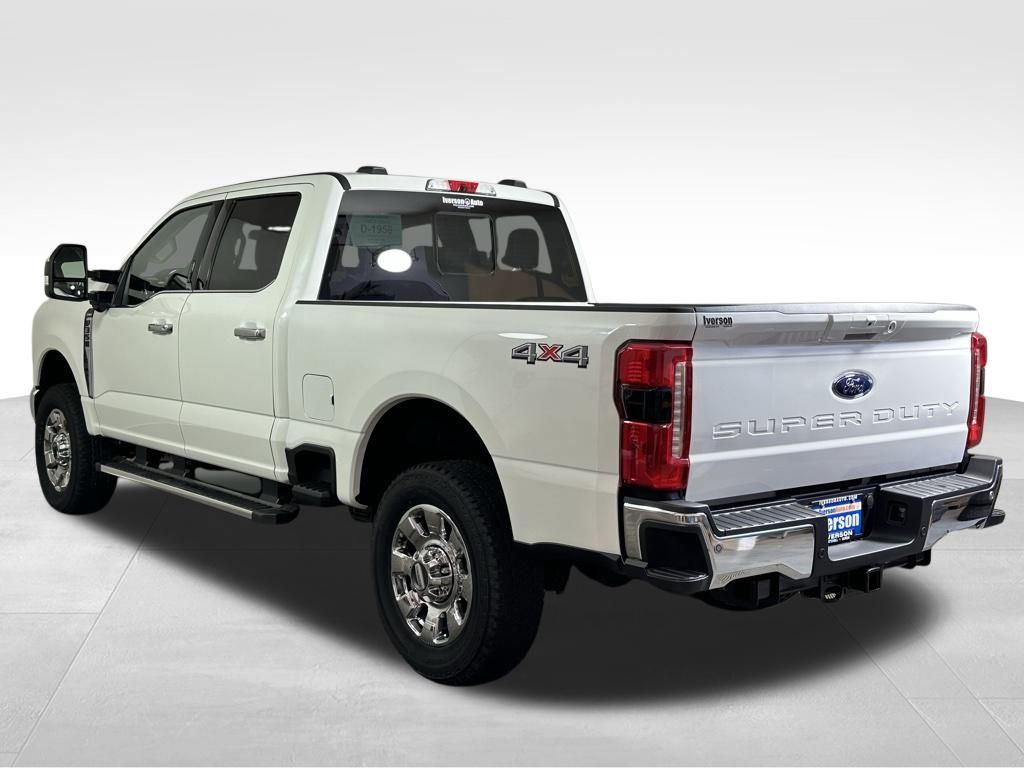 2026 Ford F-350 Lariat photo 4