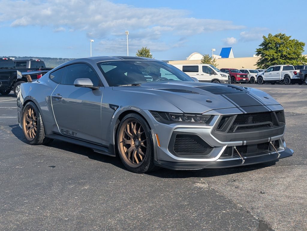 2025 Ford Mustang GT Premium photo 2