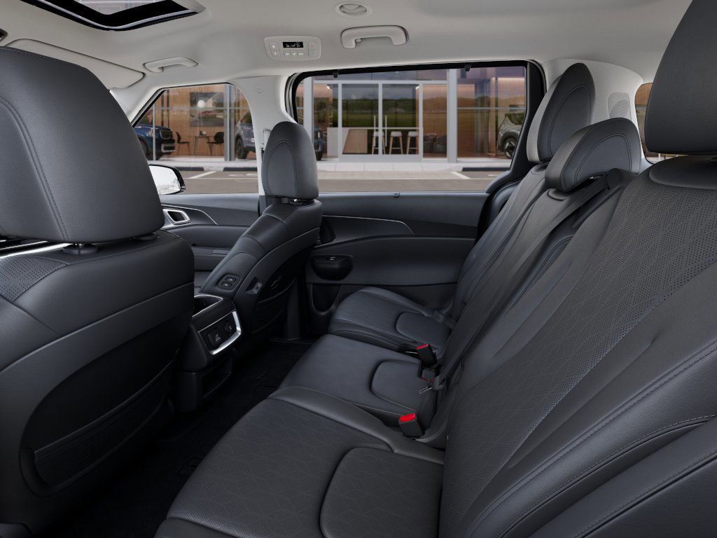 2026 Kia Carnival SX photo 18