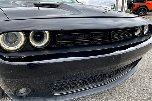 2019 Dodge Challenger SXT photo 27