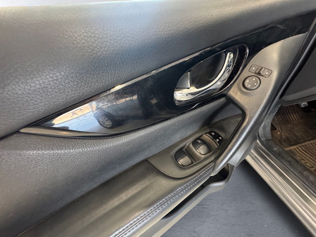 2022 Nissan Rogue Sport SV photo 10