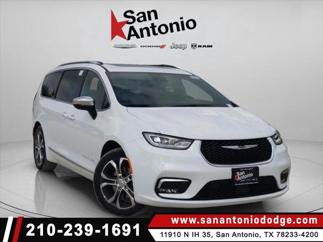 2026 Chrysler Pacifica Pinnacle's photo