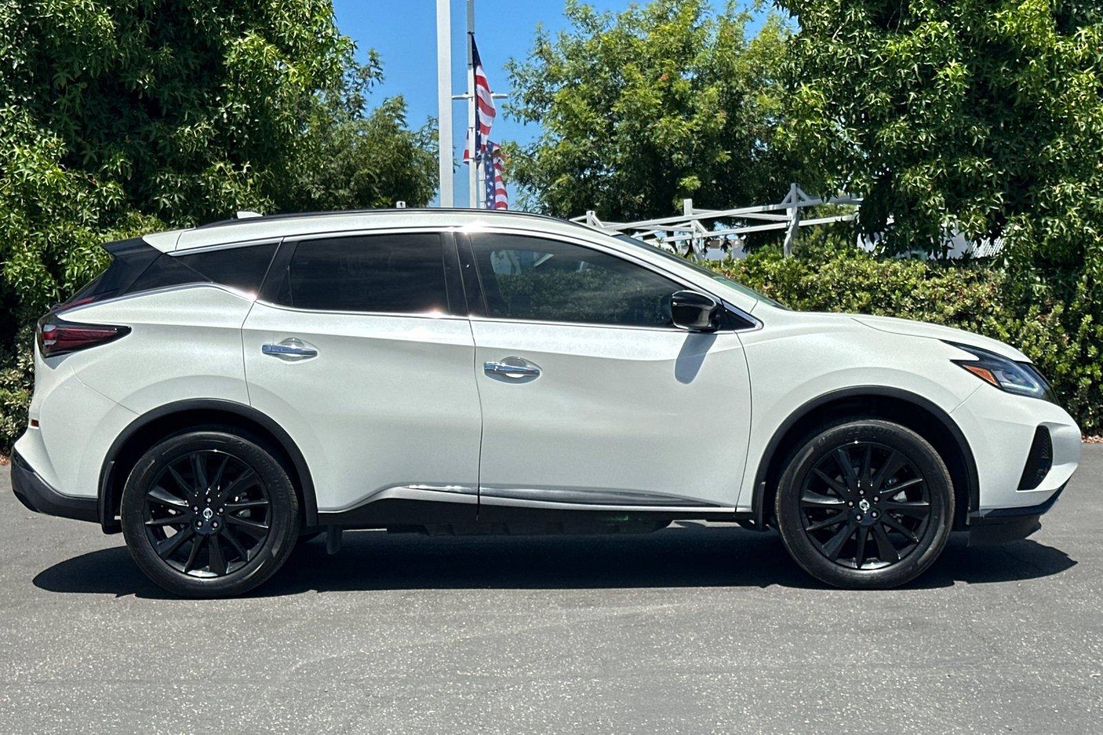 2022 Nissan Murano SV photo 3
