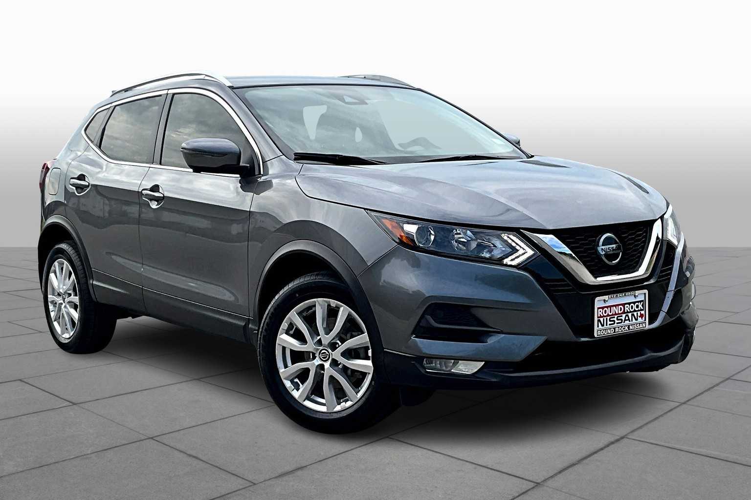 2020 Nissan Rogue Sport SV photo 2