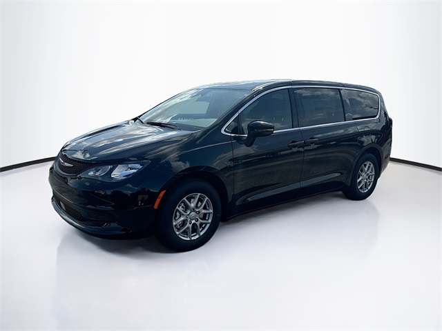 2025 Chrysler Voyager LX photo 2
