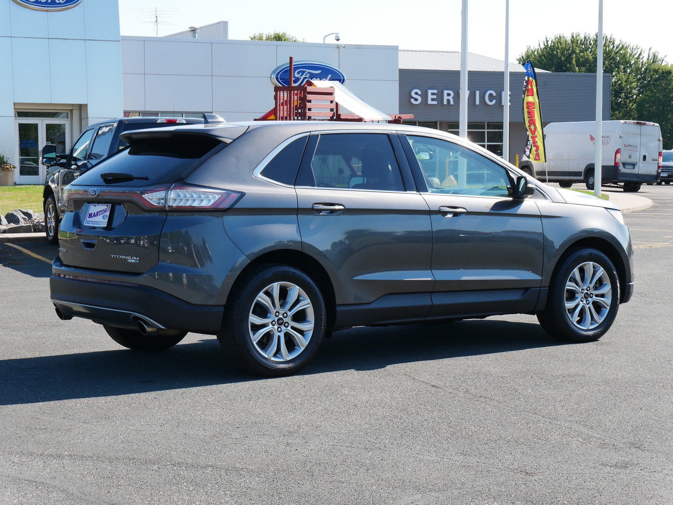 2016 Ford Edge Titanium photo 4