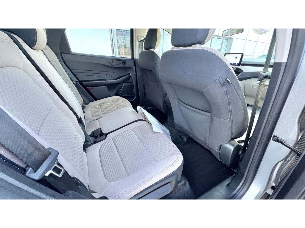 2022 Ford Escape SE photo 8