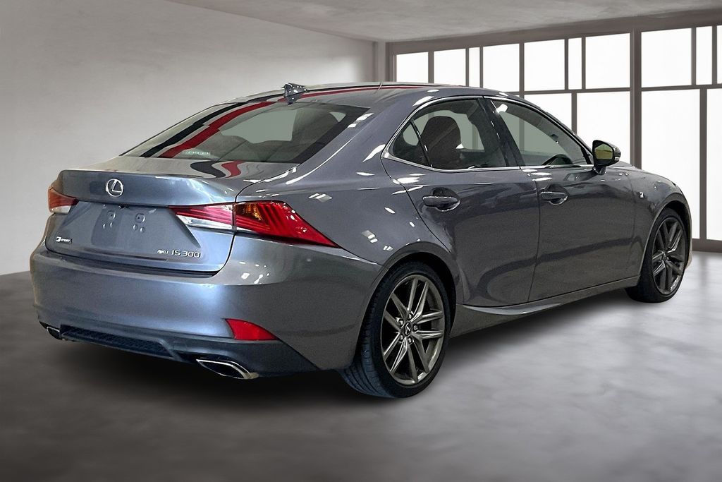 2017 Lexus IS 300 photo 2