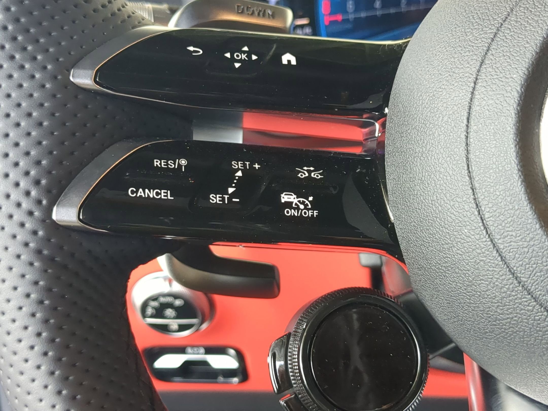 2025 Mercedes Benz SL AMG 63 photo 16