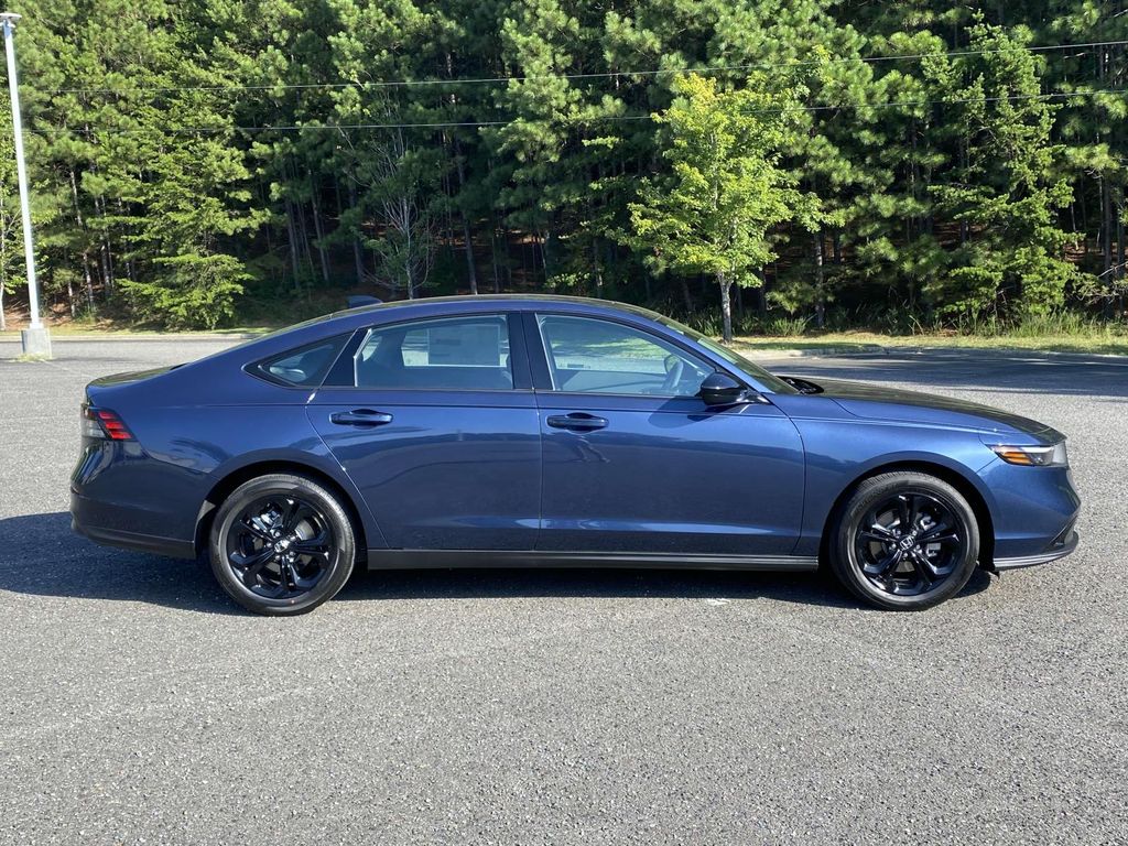 2025 Honda Accord 1.5T SE photo 2
