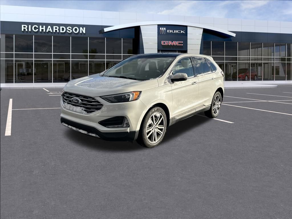 2022 Ford Edge Titanium's photo