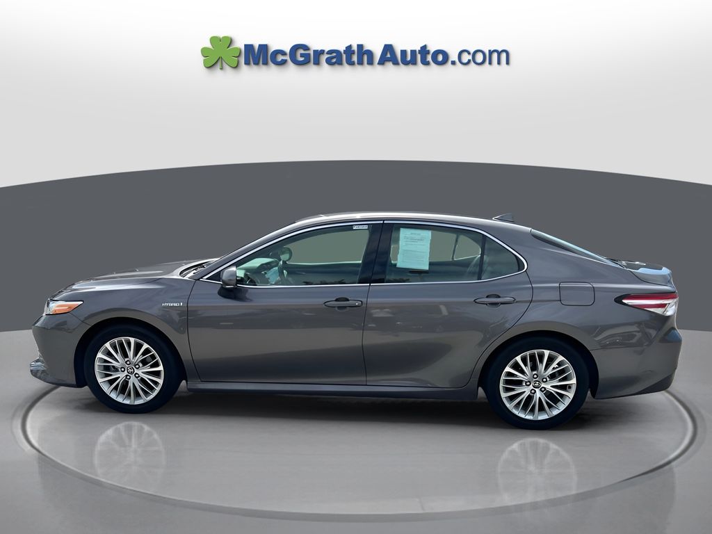 2020 Toyota Camry Hybrid XLE photo 4