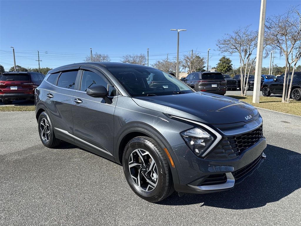 2023 Kia Sportage LX's photo