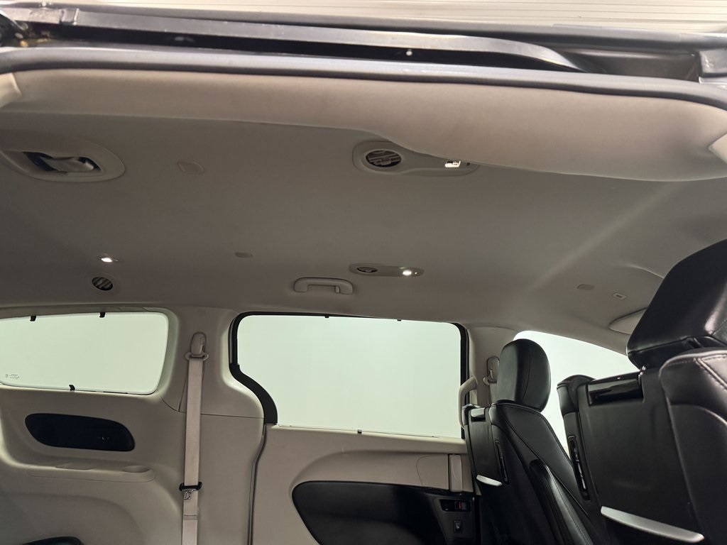 2018 Chrysler Pacifica Limited photo 19