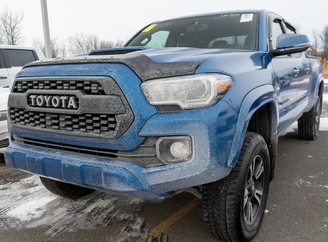 2017 Toyota Tacoma TRD Sport's photo