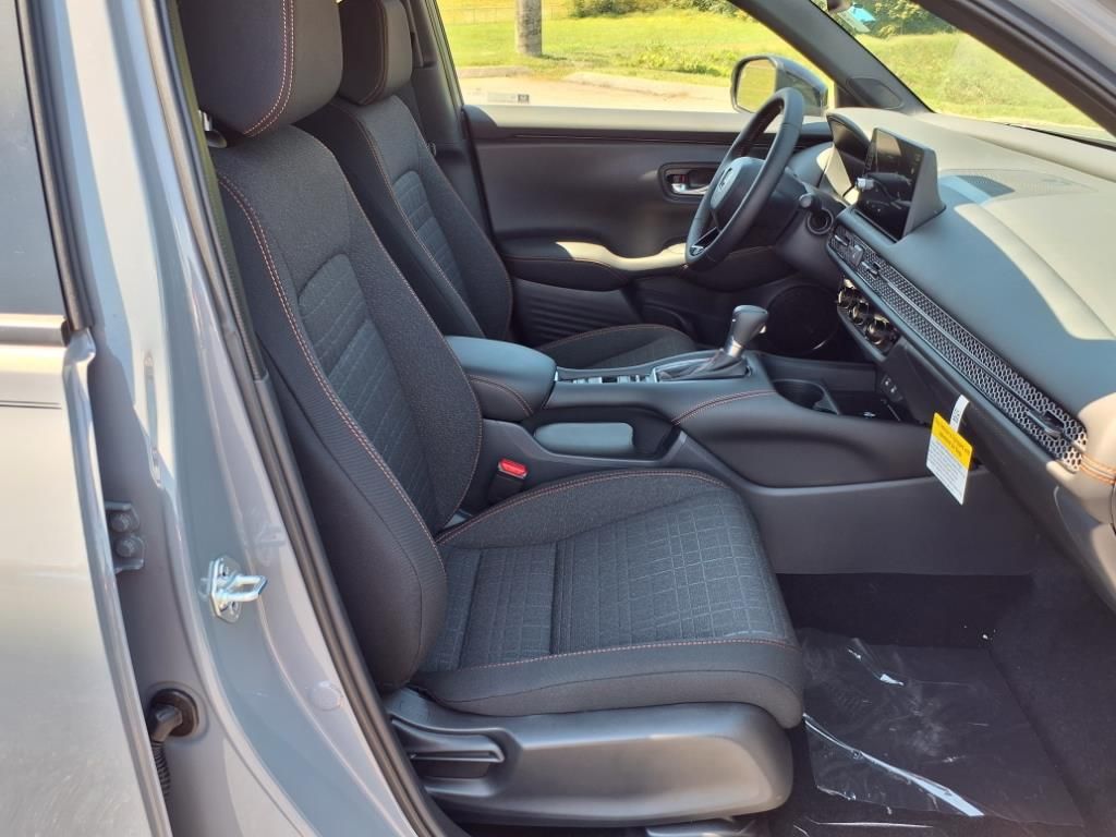 2026 Honda HR-V Sport photo 14