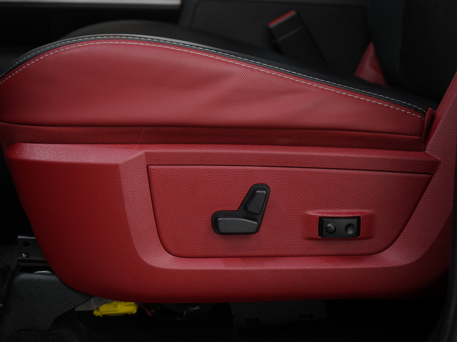 2016 Ram 1500 Rebel photo 21