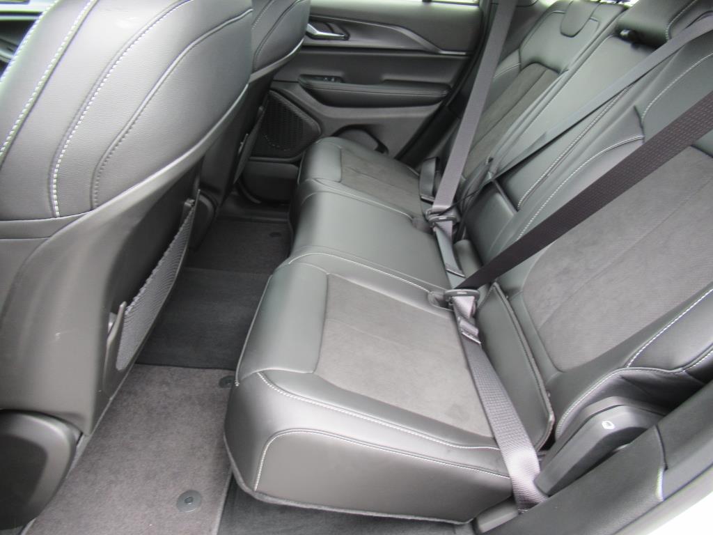 2025 Jeep Grand Cherokee Altitude photo 20