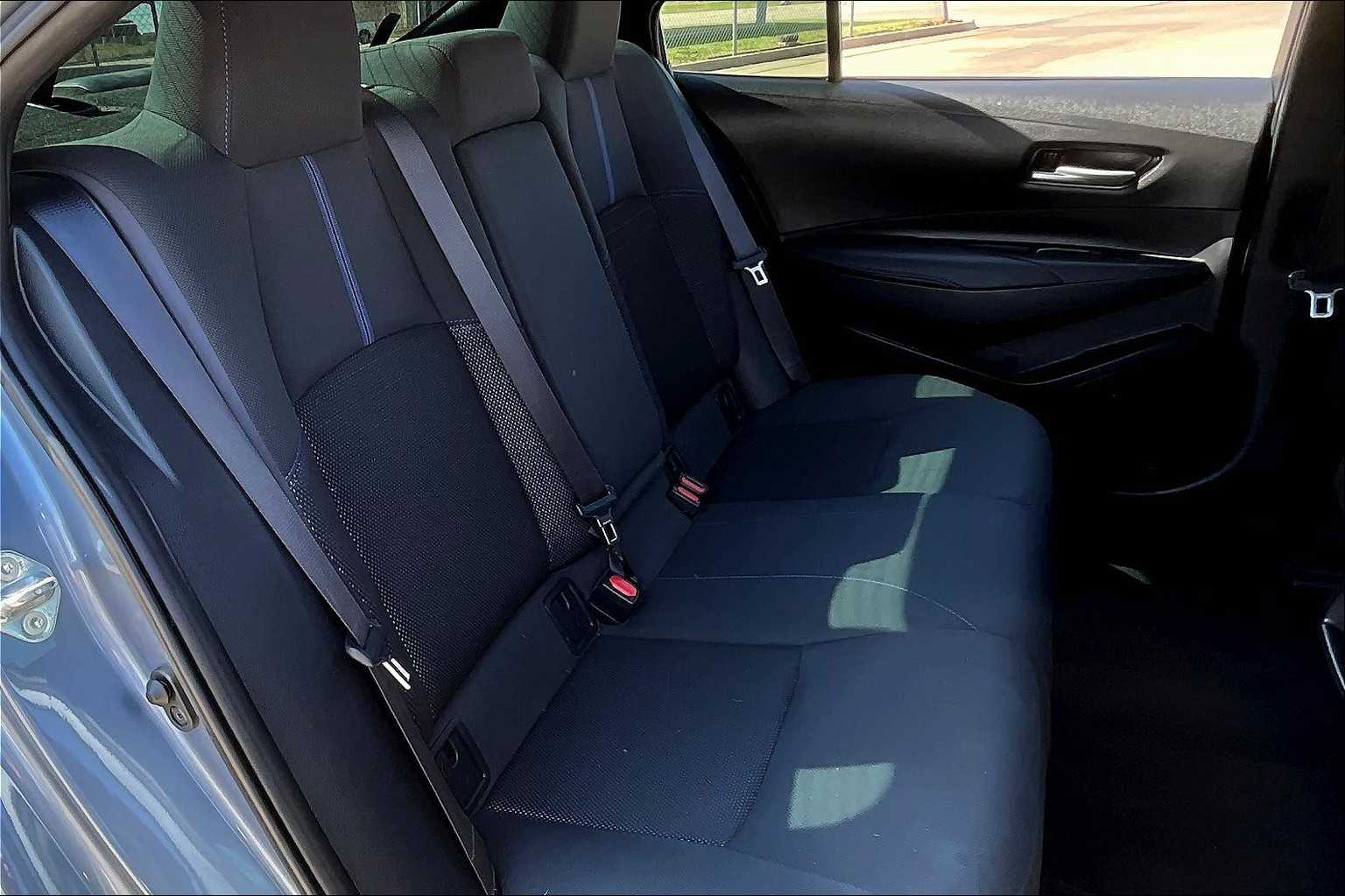 2020 Toyota Corolla SE photo 18