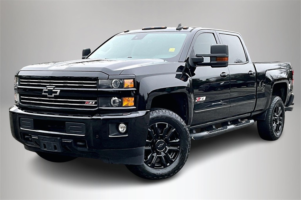 2017 Chevrolet Silverado 2500HD LTZ photo 2